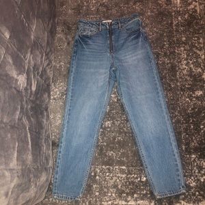 Boyfriend jeans with zipper front